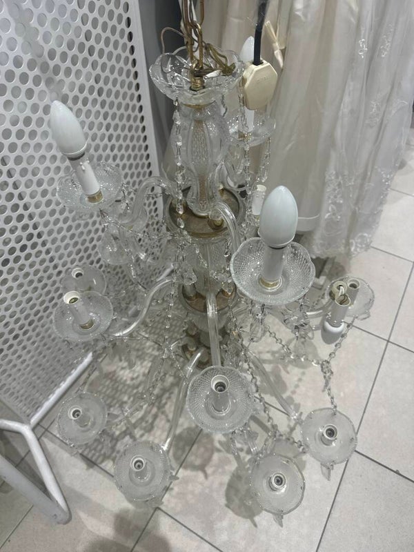 Crystal chandelier - Supplies ***