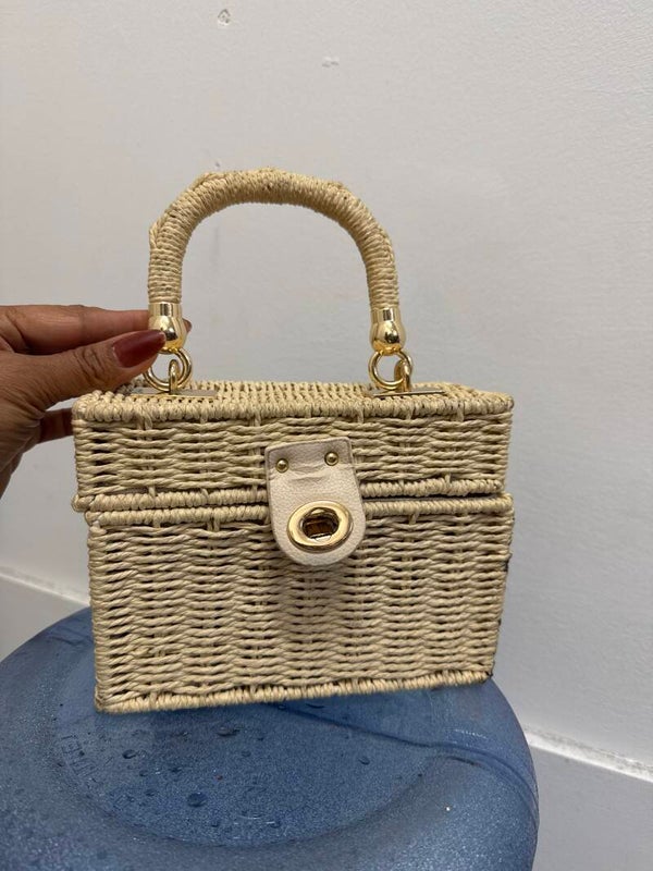 Woven handbag- Accessories ***