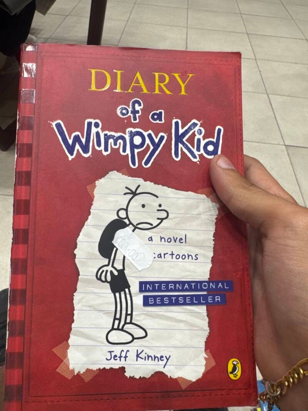 Diary Of a Wimpy kid - books*