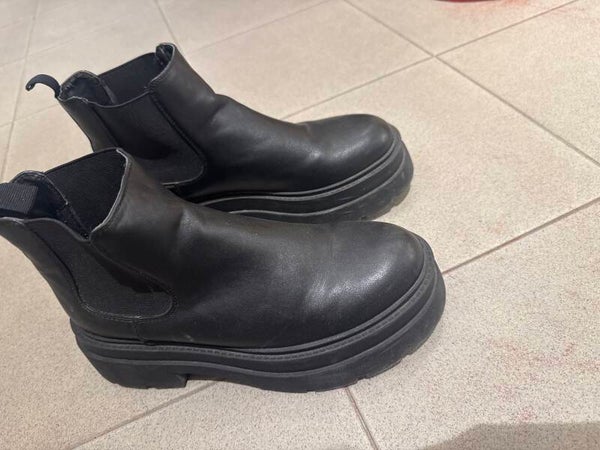 Ladies leather shoes size 39- Shoes ***