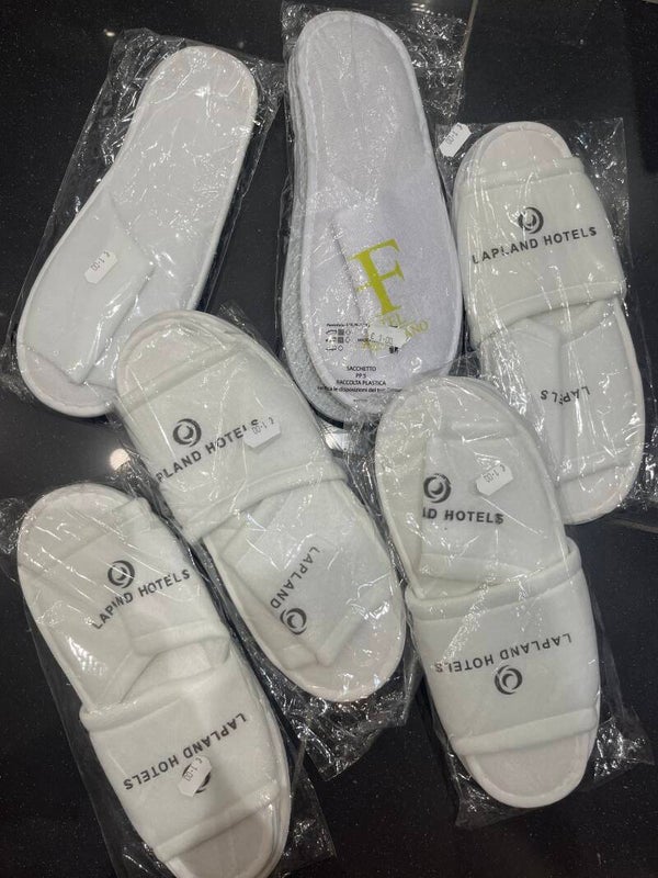 Slipper Each €1 - slipper*
