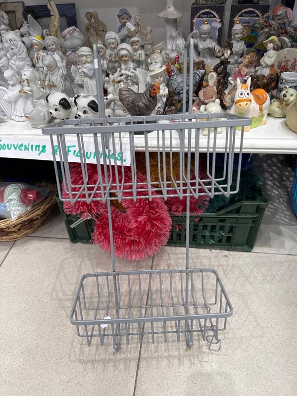Metal hanging shower caddy - Supplies***