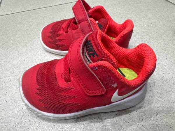 Infants Nike Shoes - Size 19