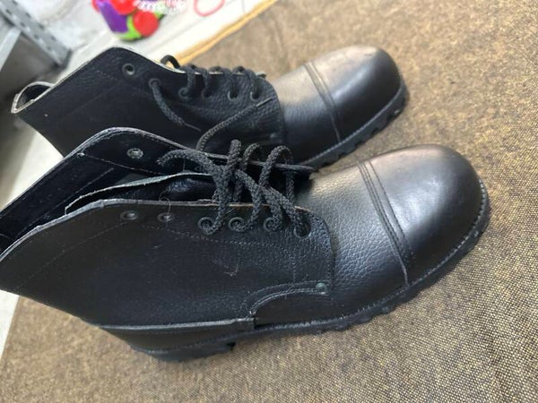 Men’s leather shoes size 42- Shoes ***