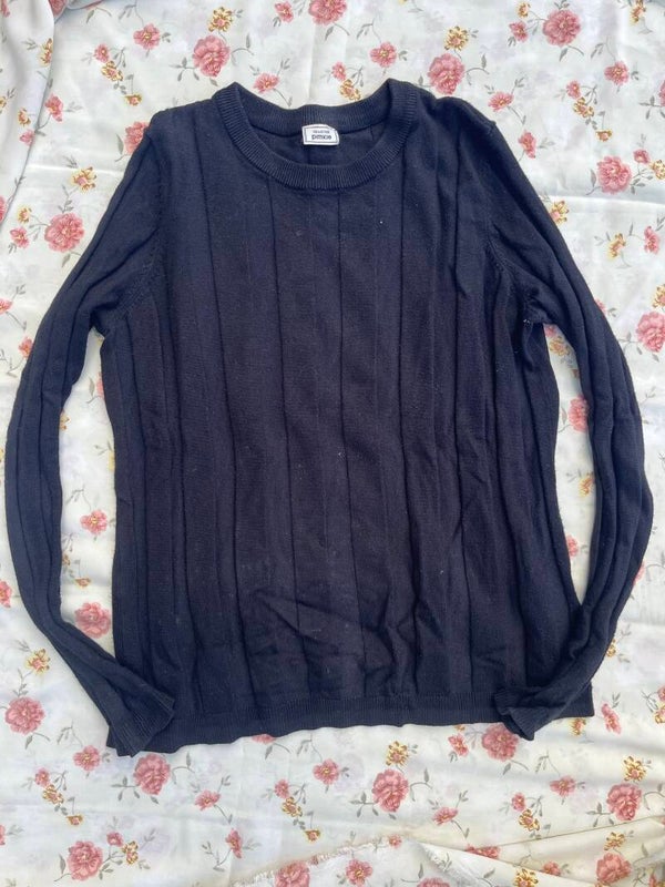Women sweater small size