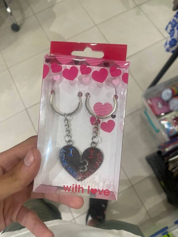 Magnetic Heart Key chains - Gifts*