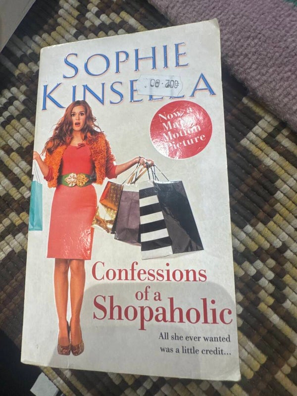Confessions of a shopaholic - Books*