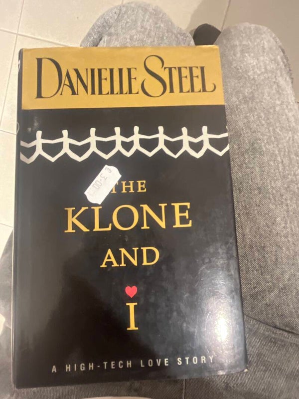 The Klone And I - Books*