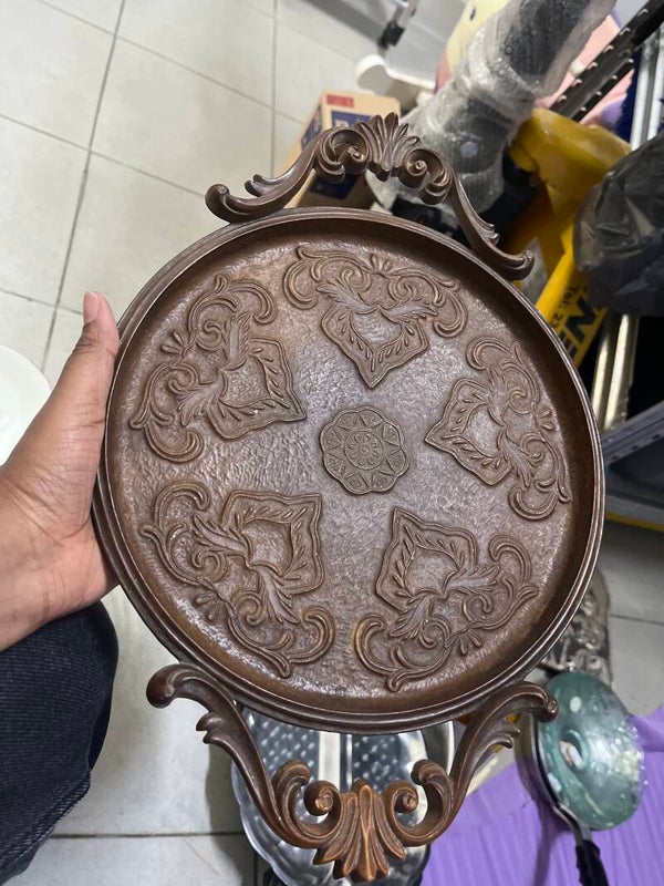 Decorative Round Metal Tray - Decor***