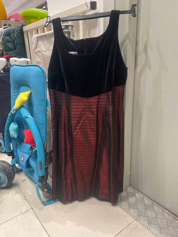 Brand New Women’s Dress - Size :-S**
