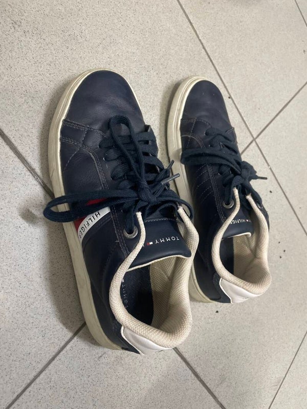 Tommy Men Shoes size 40- Shoes ***