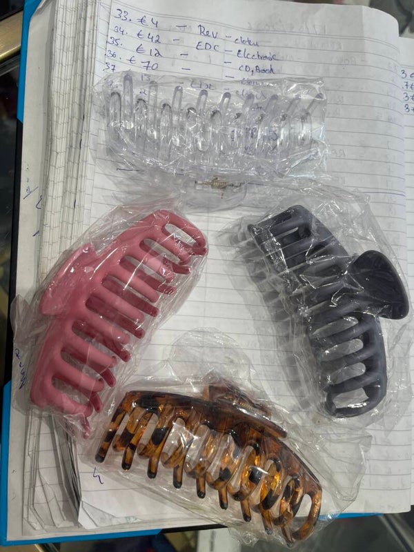 Women Hair Clips - Size Free - €1 Each