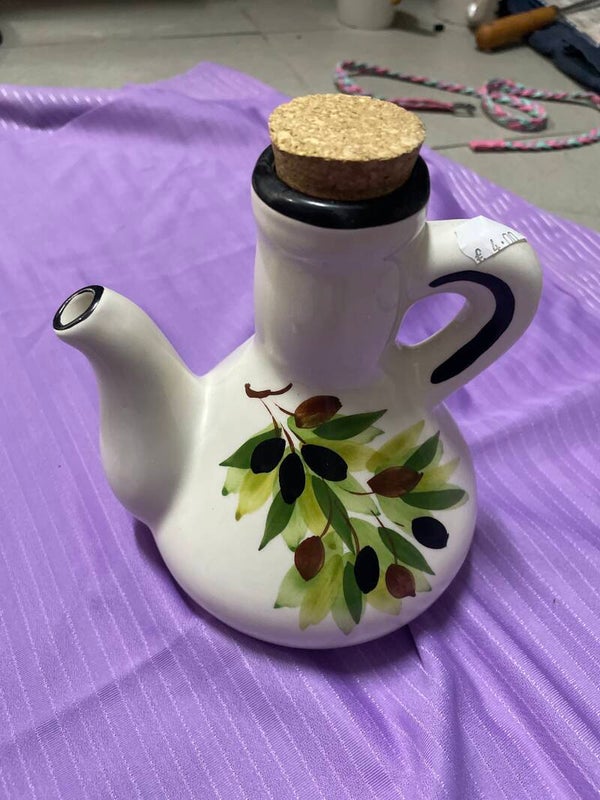 Deruta olive oil dispenser- Supplies ***