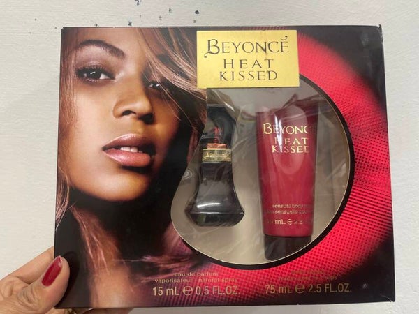 Perfume gift pack- Gifts ***