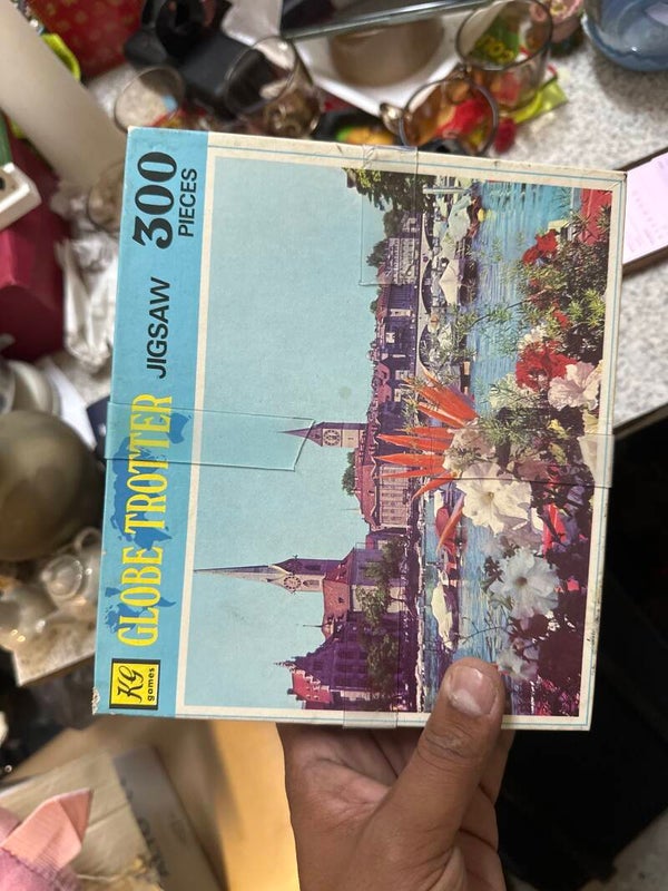 Vintage Puzzles - €3 Each - Games