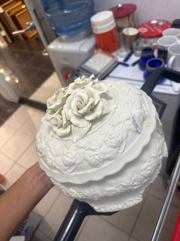 Porcelain Floral centerpiece - decor*