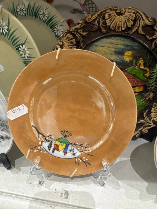 Hanging Plates -Decor***]