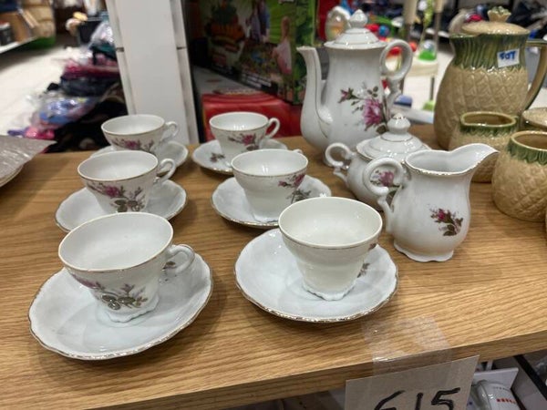 Fine Porcelain Tea Set - Supplies