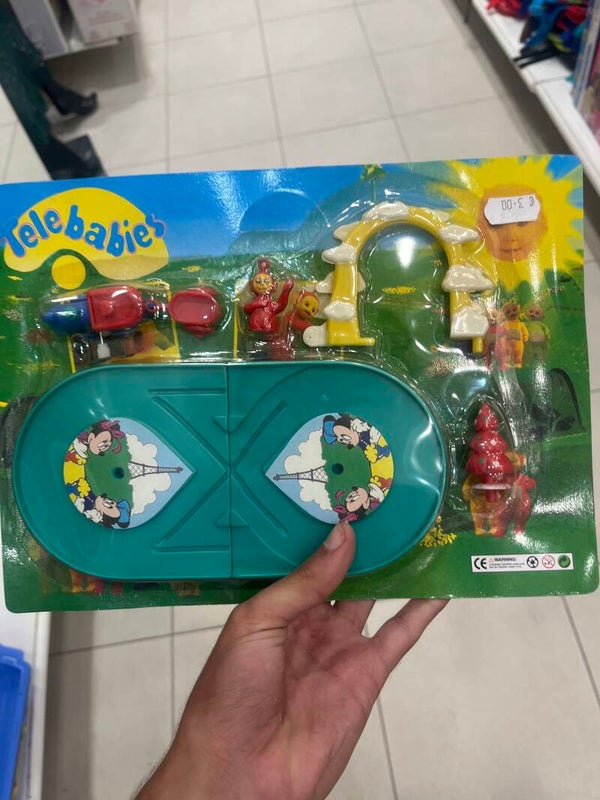 Vintage Teletubbies train - toys*