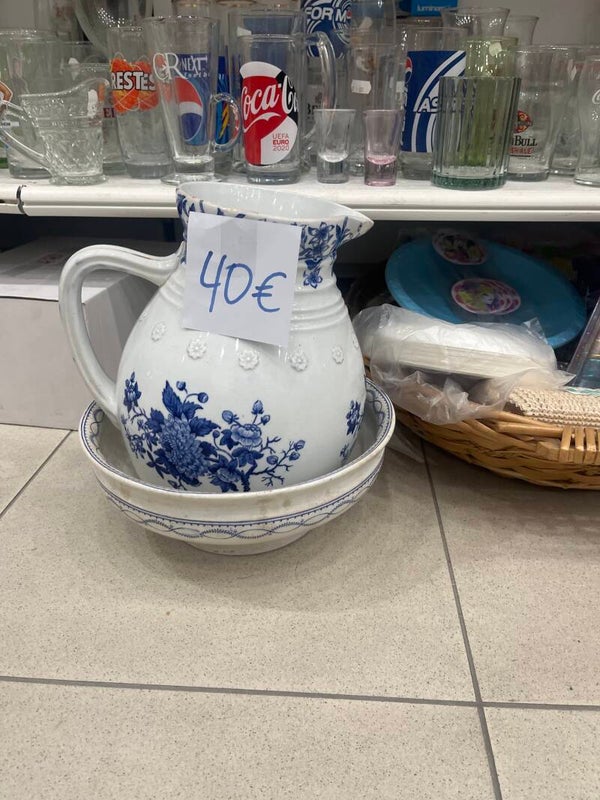 Washing Pitcher & Basin - Decor