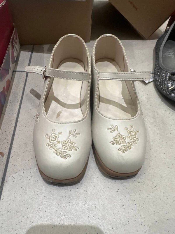 Girls Shoes - Size 30