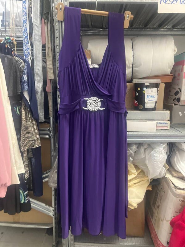 Women Dress - Size 16-18  ****