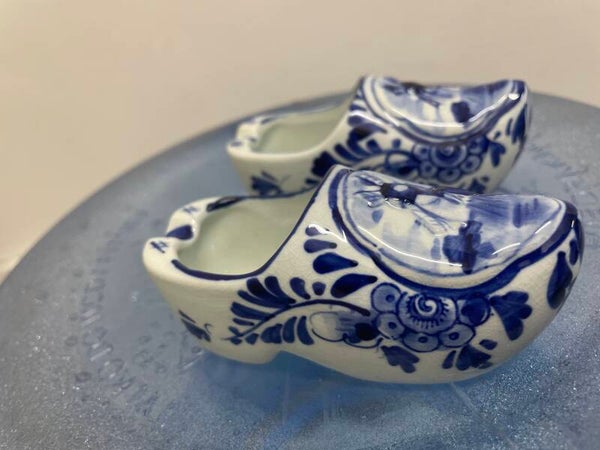Delft blue ceramic Dutch ashtray- Ashtray ***