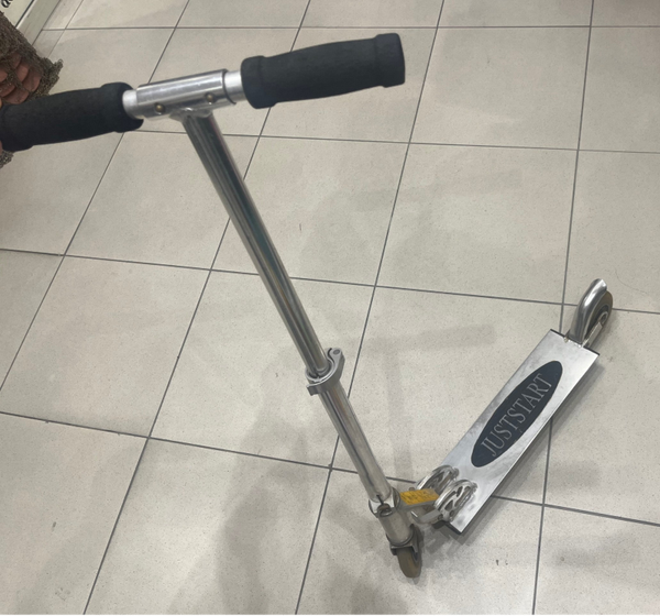 Kids Scooter - Size 5/8 - Toys