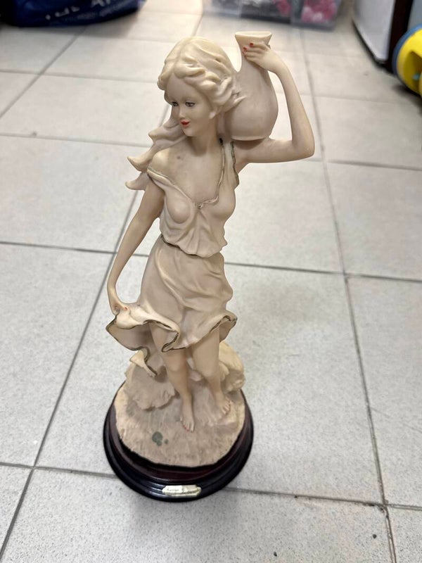 Florence Sculptures- figurines ***