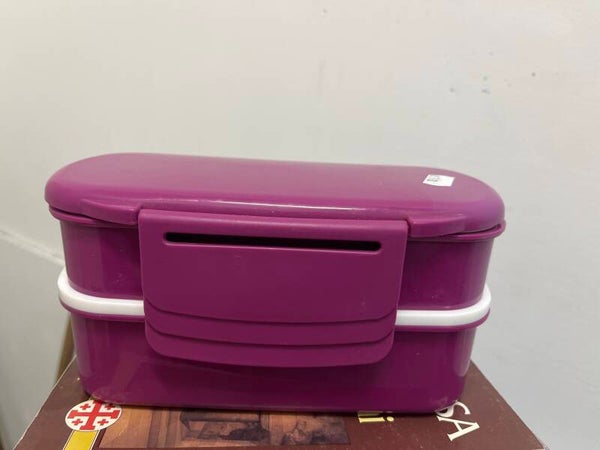 Plastic lunch box- Supplies ***