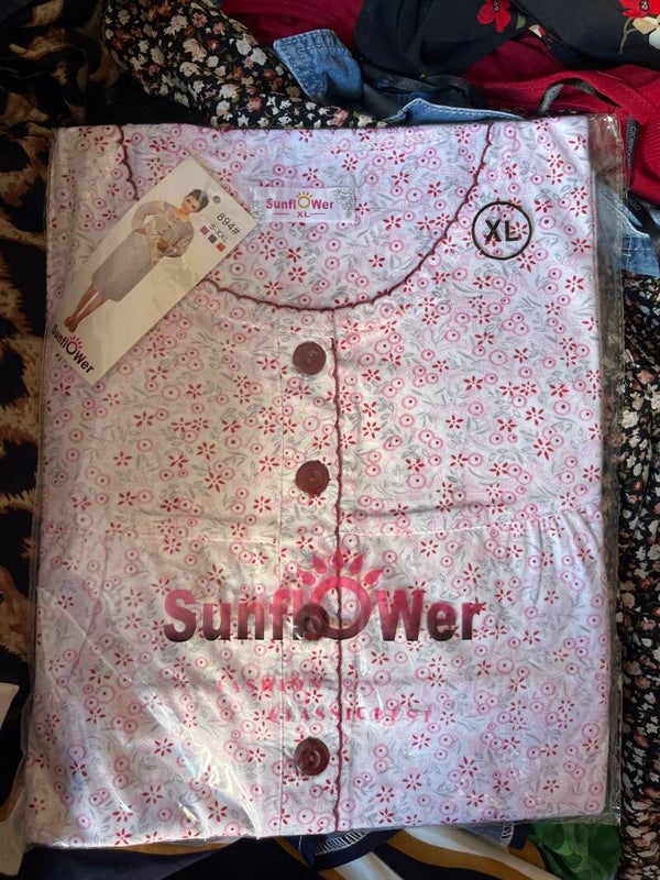 Women Brand New —Size XL***