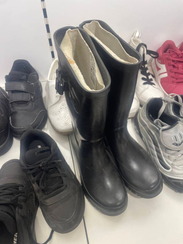 Women’s  Boots - Size: 32*