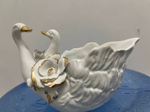 Ceramic swan planter- Decor ***