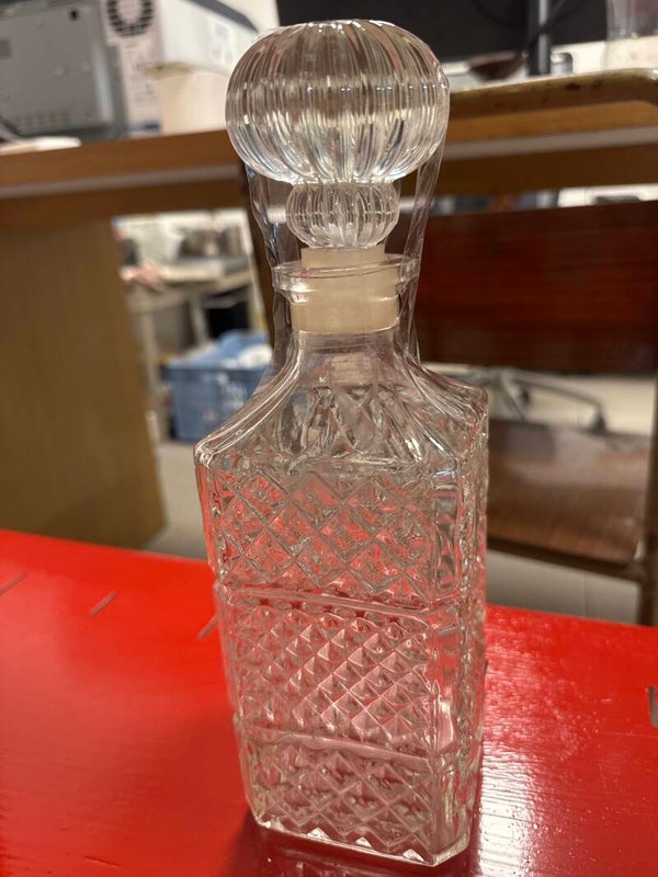 Square cut crystal whiskey decanter - vintage***