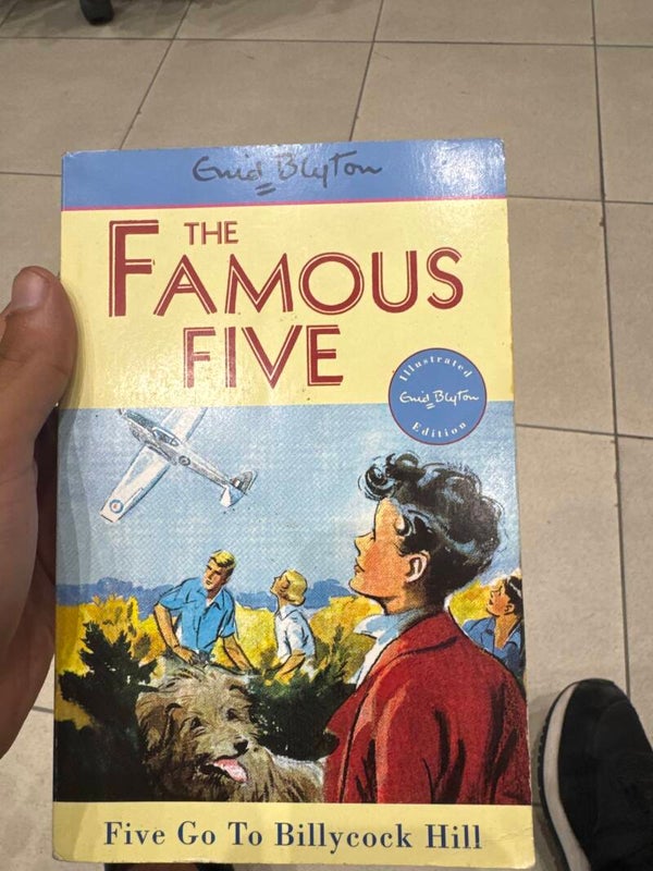 The Famous Five - Five Go To Billycock Hill - books*