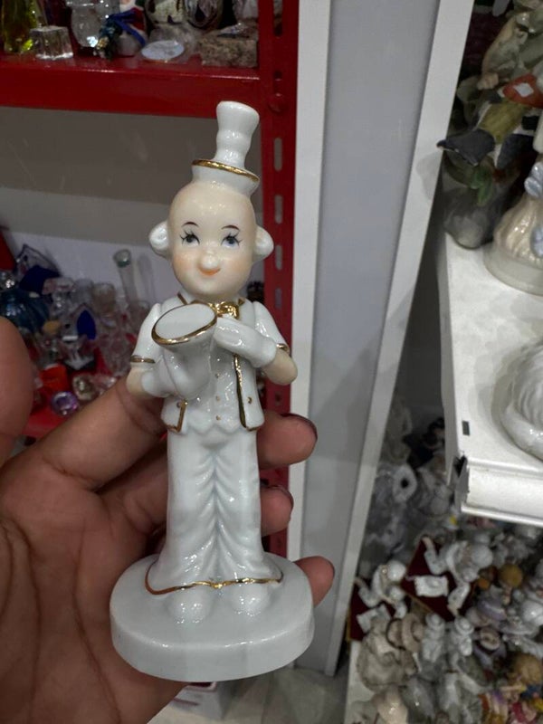 Vintage porcelain Figurine -Figurines***