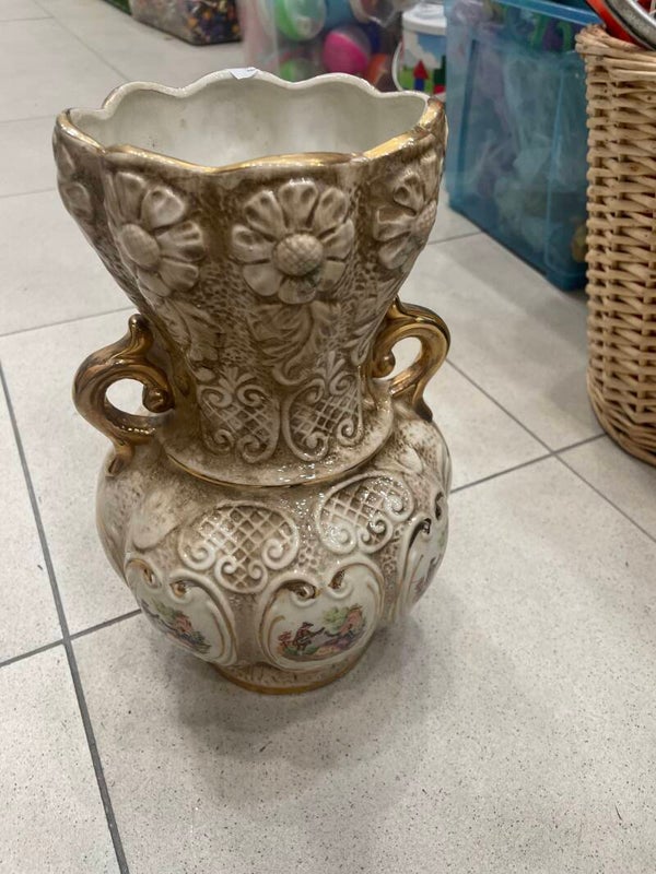 vintage double-handled ceramic vase - Decor*