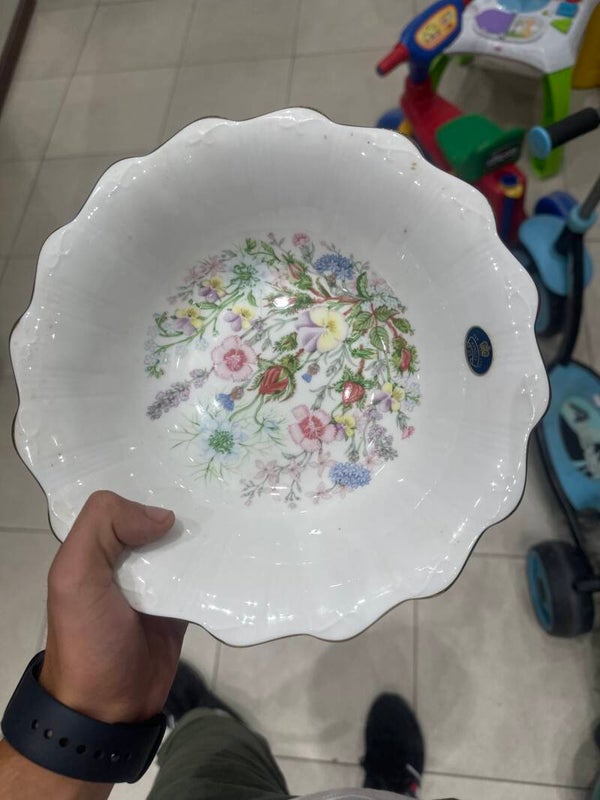 Aynsley Wild Tudor Fine Bone China Dish - Supplies