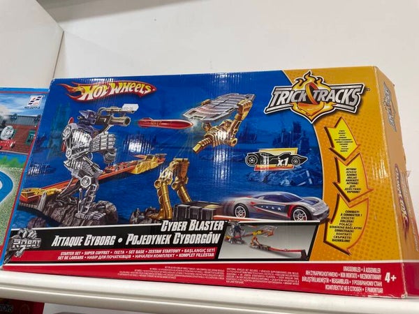 Hot Wheels Cyborg Blaster Set - Toys