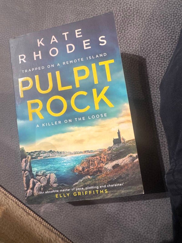 Pulpit Rock - books*