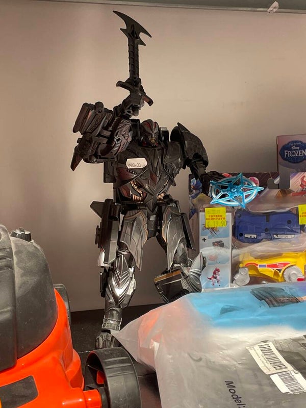 Transformers Megatron Figure - collectibles*