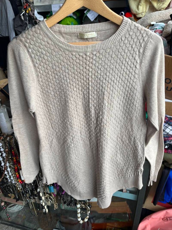 Women sweater size L/XL*