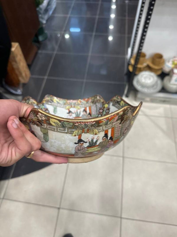 hand-painted Chinese Famille Rose porcelain bowl - Decor*