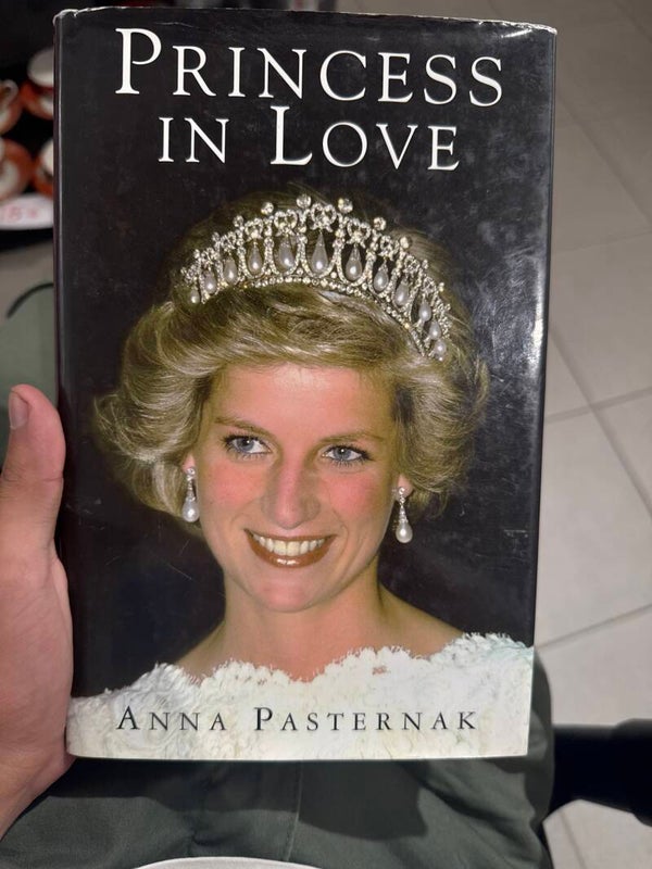 Princess In Love Non Fiction - Books*
