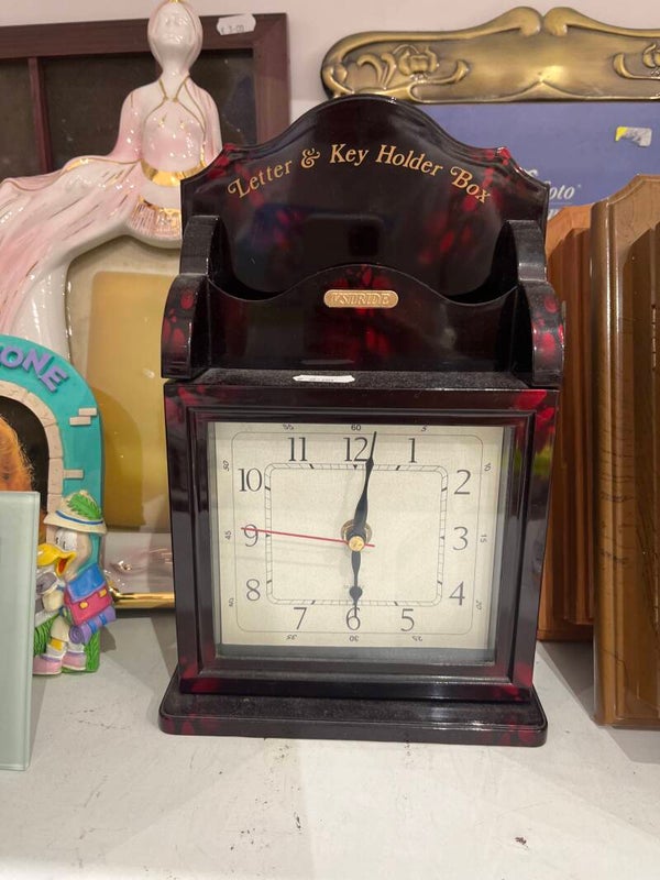 Wall Clock -Decor ***