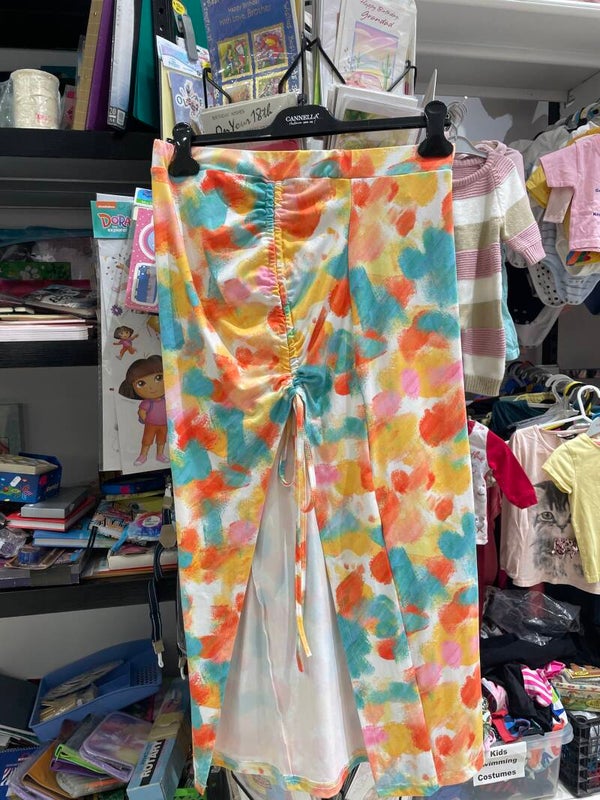 Women’s Skirt - Size :- L**