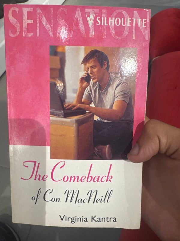 The comeback of Con Macneil - books*
