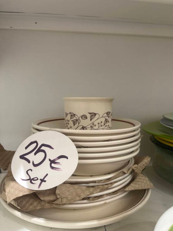 Dinner set- suppliers
