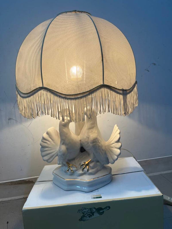 Love Birds ceramic table lamp- Electric ***