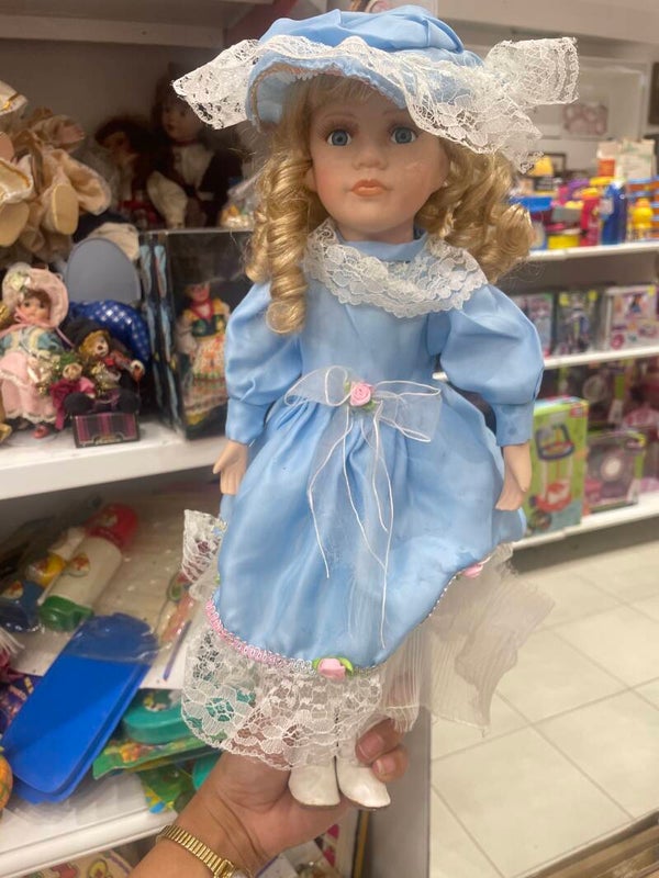 Porcelain Doll -Decor***